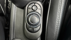 MINI Hatchback 2.0 Cooper S Exclusive 3dr Petrol Hatchback